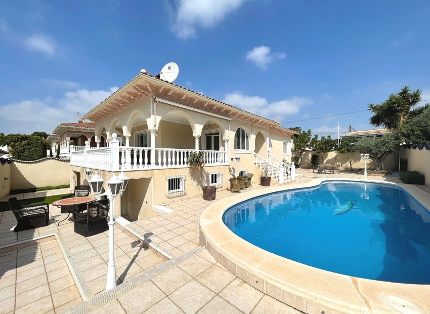 Reventa - Independiente / Villa -
Ciudad Quesada - Rojales - Ciudad Quesada