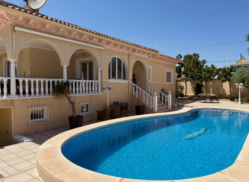 Reventa - Independiente / Villa -
Ciudad Quesada - Rojales - Ciudad Quesada