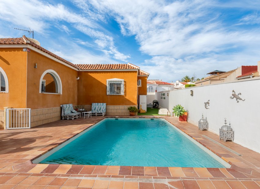 Reventa - Independiente / Villa -
Ciudad Quesada - Rojales - Ciudad Quesada