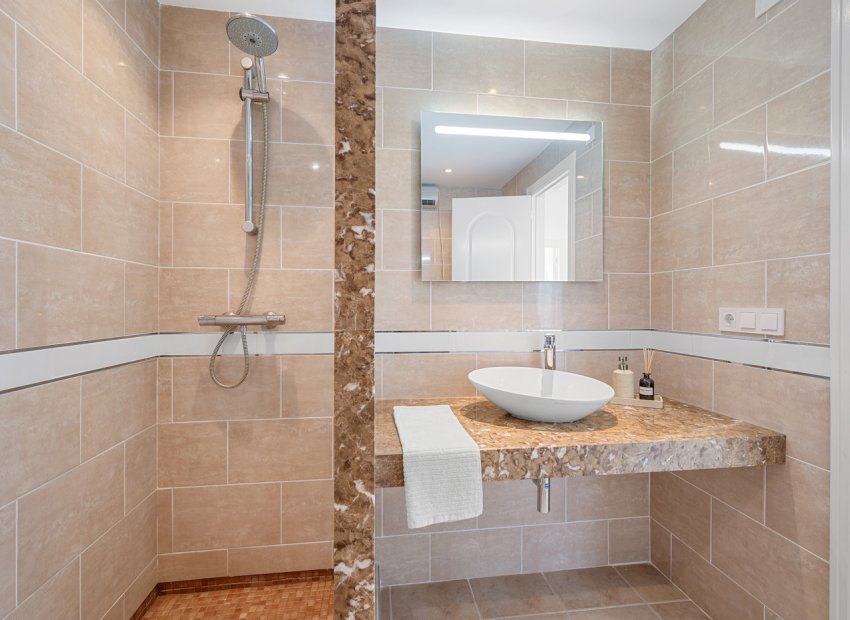Reventa - Independiente / Villa -
Ciudad Quesada - Rojales - Ciudad Quesada