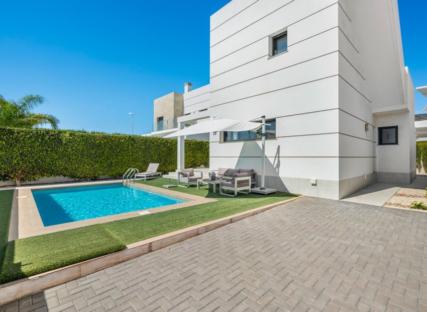 Reventa - Independiente / Villa -
Ciudad Quesada - Rojales - Ciudad Quesada