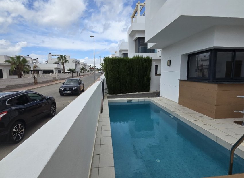 Reventa - Independiente / Villa -
Ciudad Quesada - Rojales - Ciudad Quesada