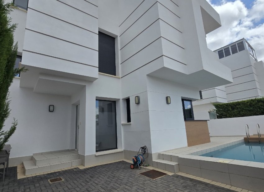 Reventa - Independiente / Villa -
Ciudad Quesada - Rojales - Ciudad Quesada