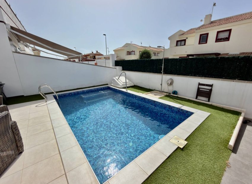 Reventa - Independiente / Villa -
Ciudad Quesada - Rojales - Costa Blanca