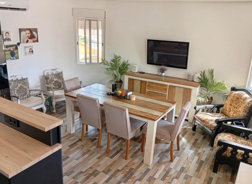 Reventa - Independiente / Villa -
Ciudad Quesada - Rojales - Doña Pepa