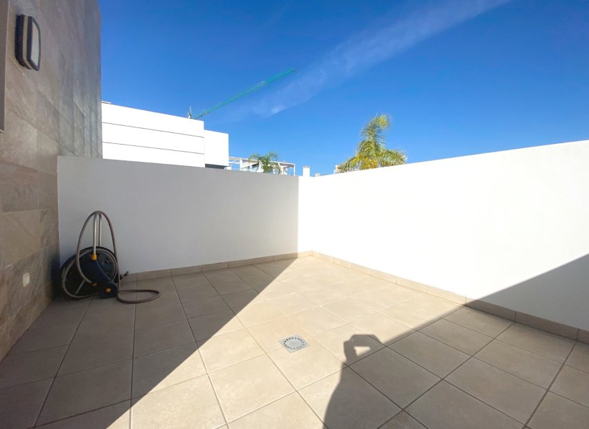 Reventa - Independiente / Villa -
Ciudad Quesada - Rojales - Doña Pepa