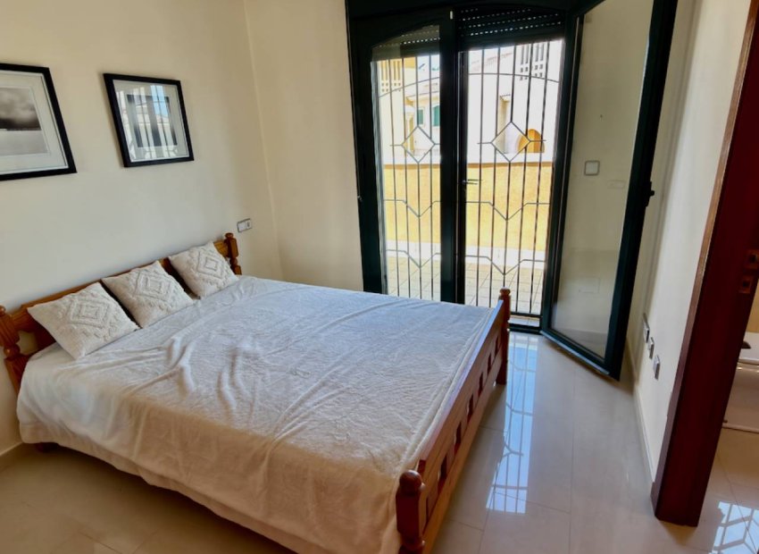 Reventa - Independiente / Villa -
Ciudad Quesada - Rojales - Doña Pepa