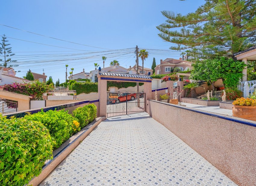 Reventa - Independiente / Villa -
Ciudad Quesada - Rojales - La Marquesa Golf