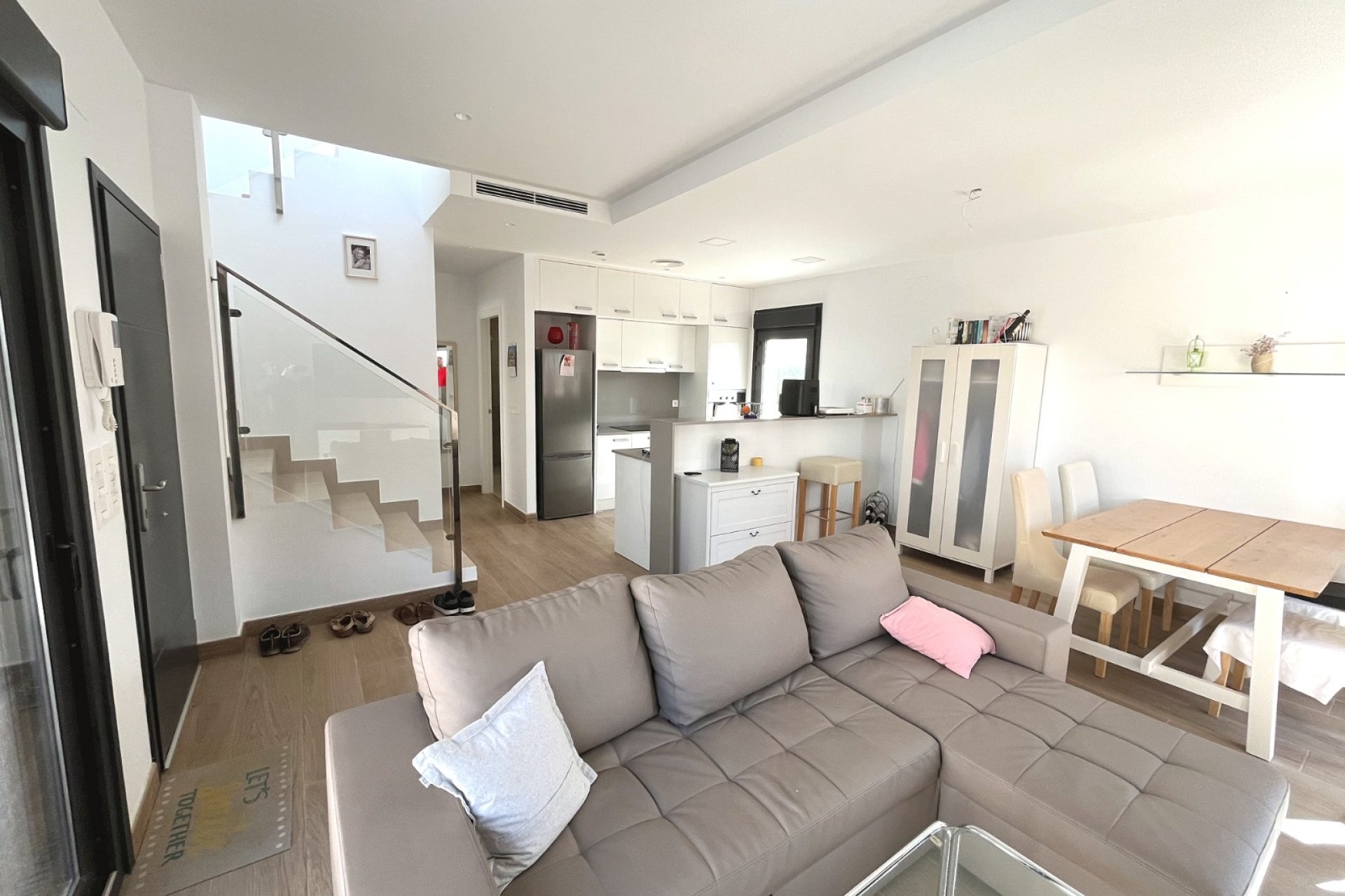 Reventa - Independiente / Villa -
Ciudad Quesada - Rojales - Pueblo Bravo
