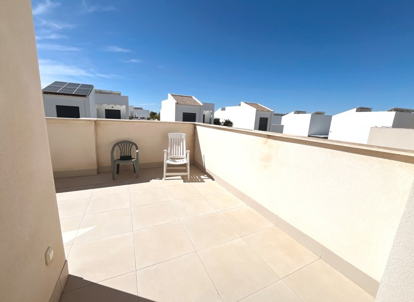 Reventa - Independiente / Villa -
Ciudad Quesada - Rojales - Pueblo Bravo