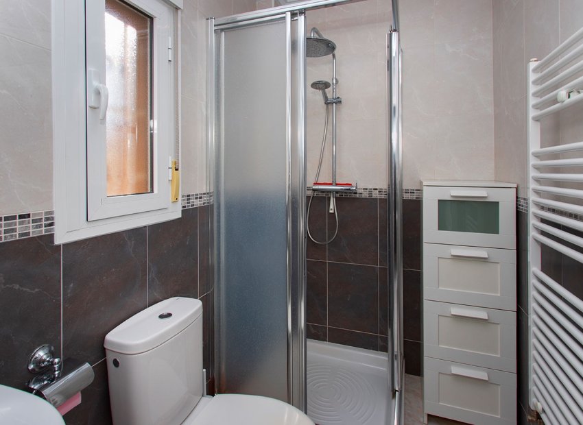 Reventa - Independiente / Villa -
Ciudad Quesada - Rojales - Pueblo