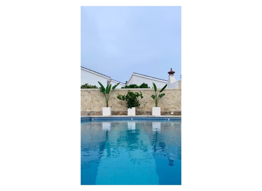 Reventa - Independiente / Villa -
Ciudad Quesada - Rojales - Quesada Center