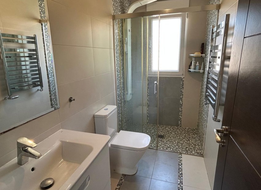 Reventa - Independiente / Villa -
Ciudad Quesada - Rojales - Rojales