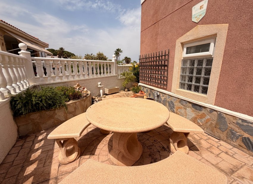 Reventa - Independiente / Villa -
Ciudad Quesada - Rojales - Rojales
