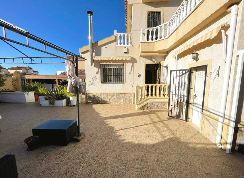 Reventa - Independiente / Villa -
Ciudad Quesada - Rojales - Rojales