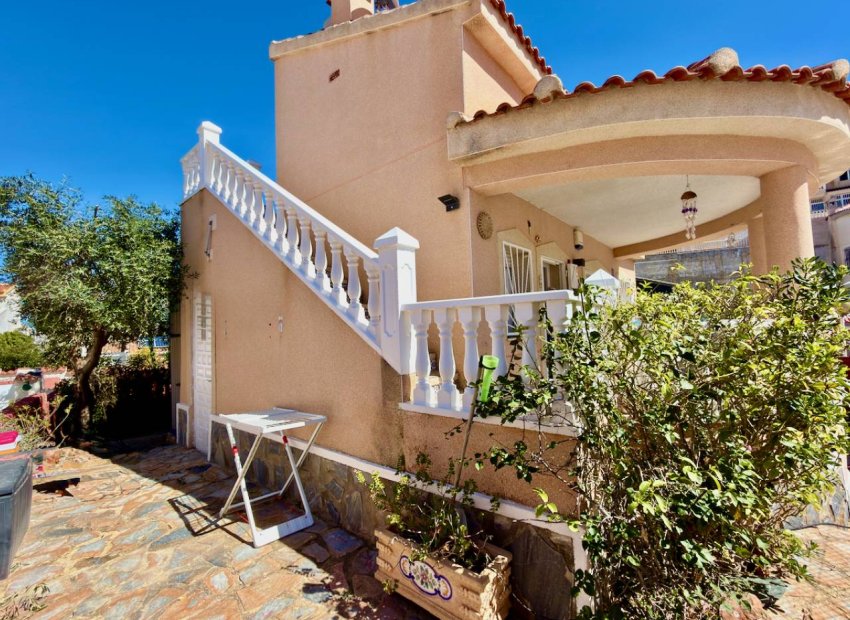 Reventa - Independiente / Villa -
Ciudad Quesada - Rojales - Rojales