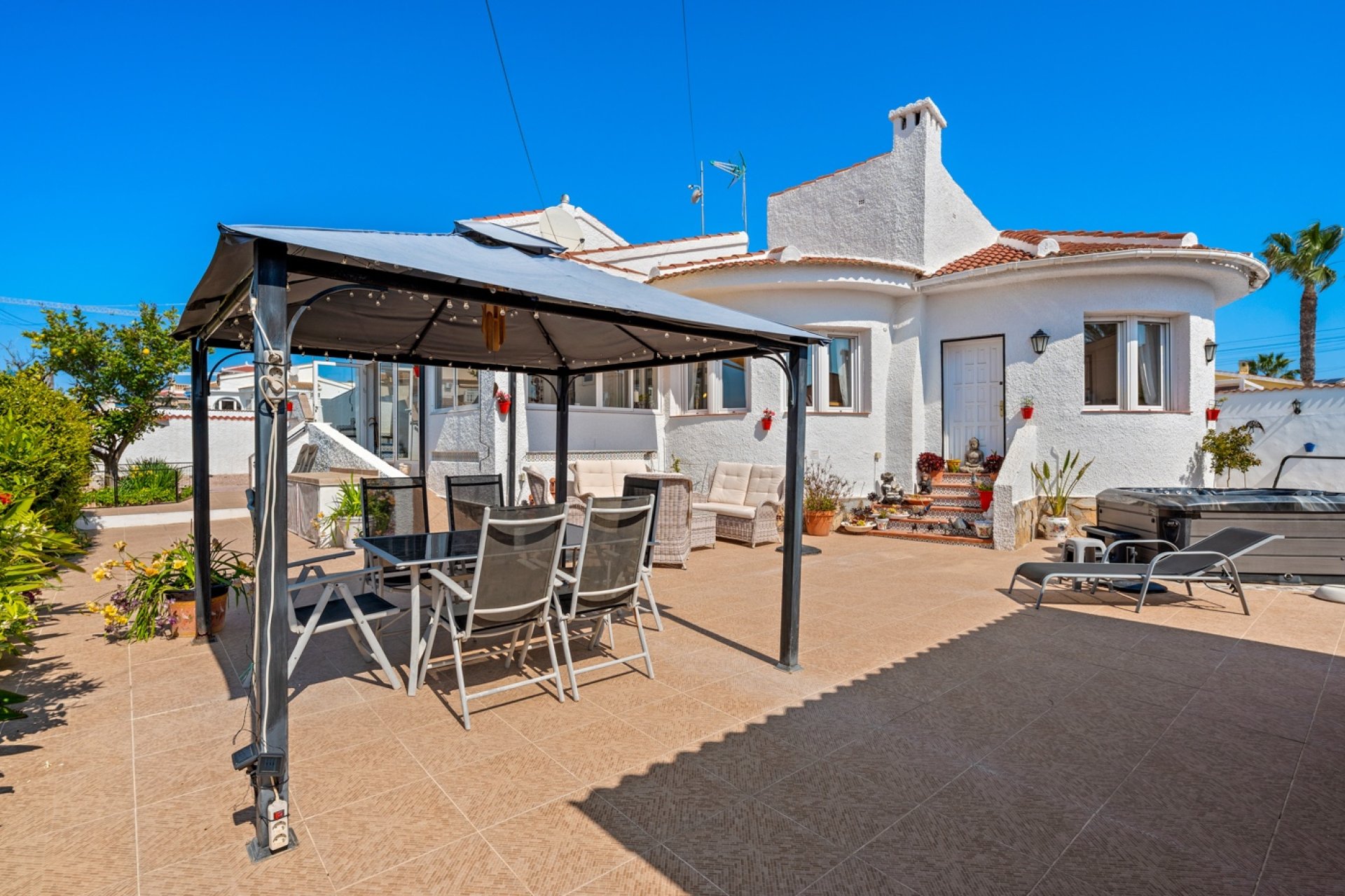 Reventa - Independiente / Villa -
Ciudad Quesada - Rojales - Rojales