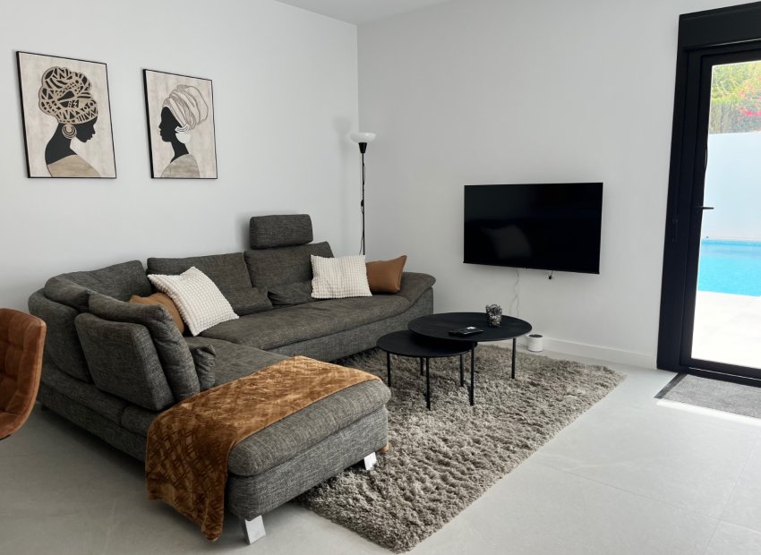 Reventa - Independiente / Villa -
Ciudad Quesada - Rojales - Rojales