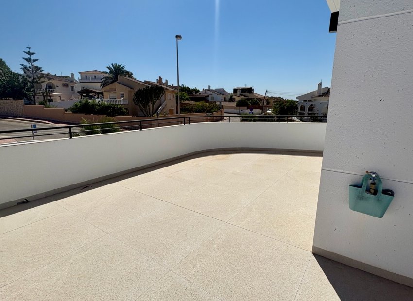 Reventa - Independiente / Villa -
Ciudad Quesada - Rojales - Rojales