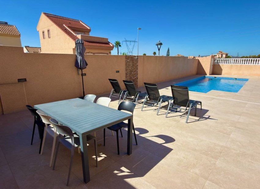 Reventa - Independiente / Villa -
Ciudad Quesada - Rojales - Rojales