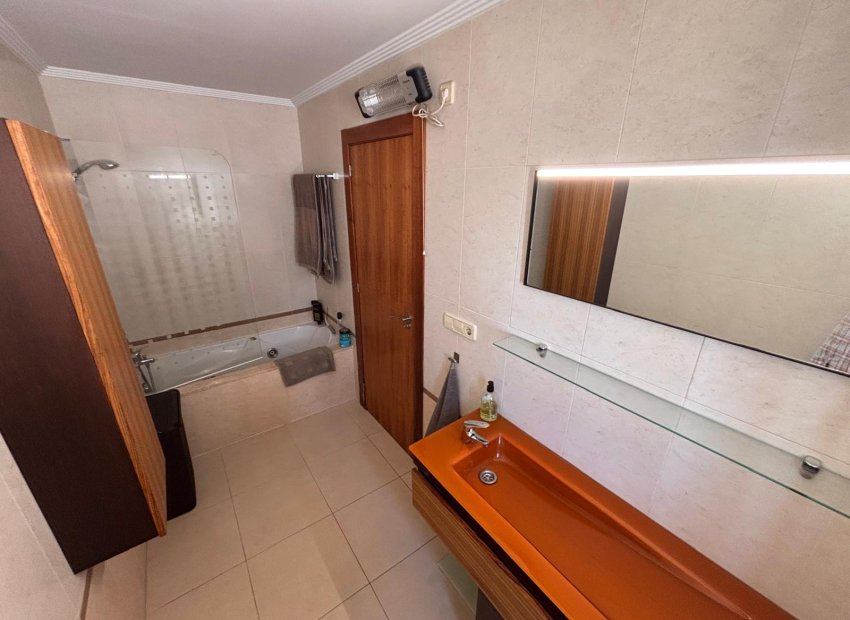 Reventa - Independiente / Villa -
Ciudad Quesada - Rojales - Urbanización Ciudad Quesada