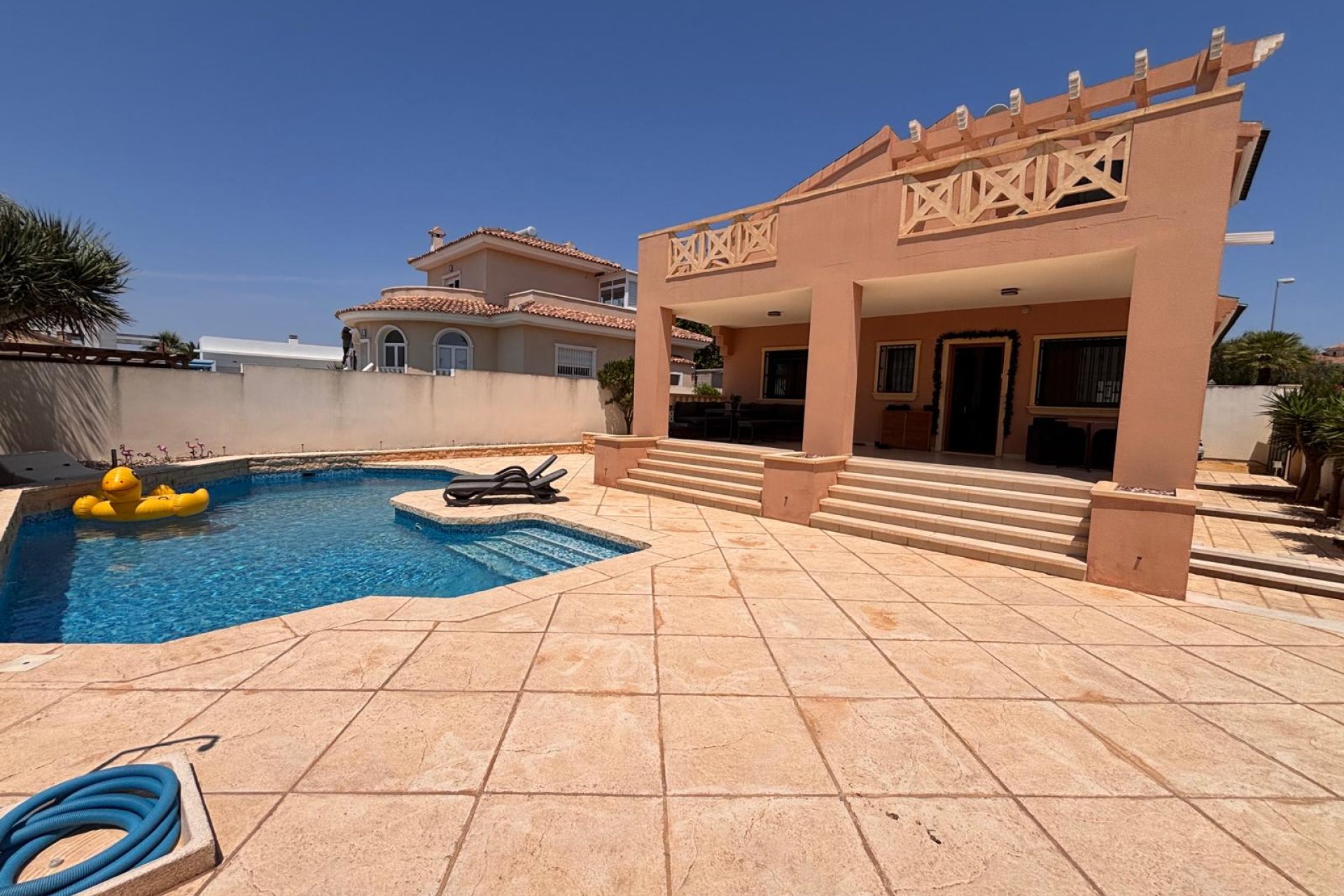 Reventa - Independiente / Villa -
Ciudad Quesada - Rojales - Urbanización Ciudad Quesada