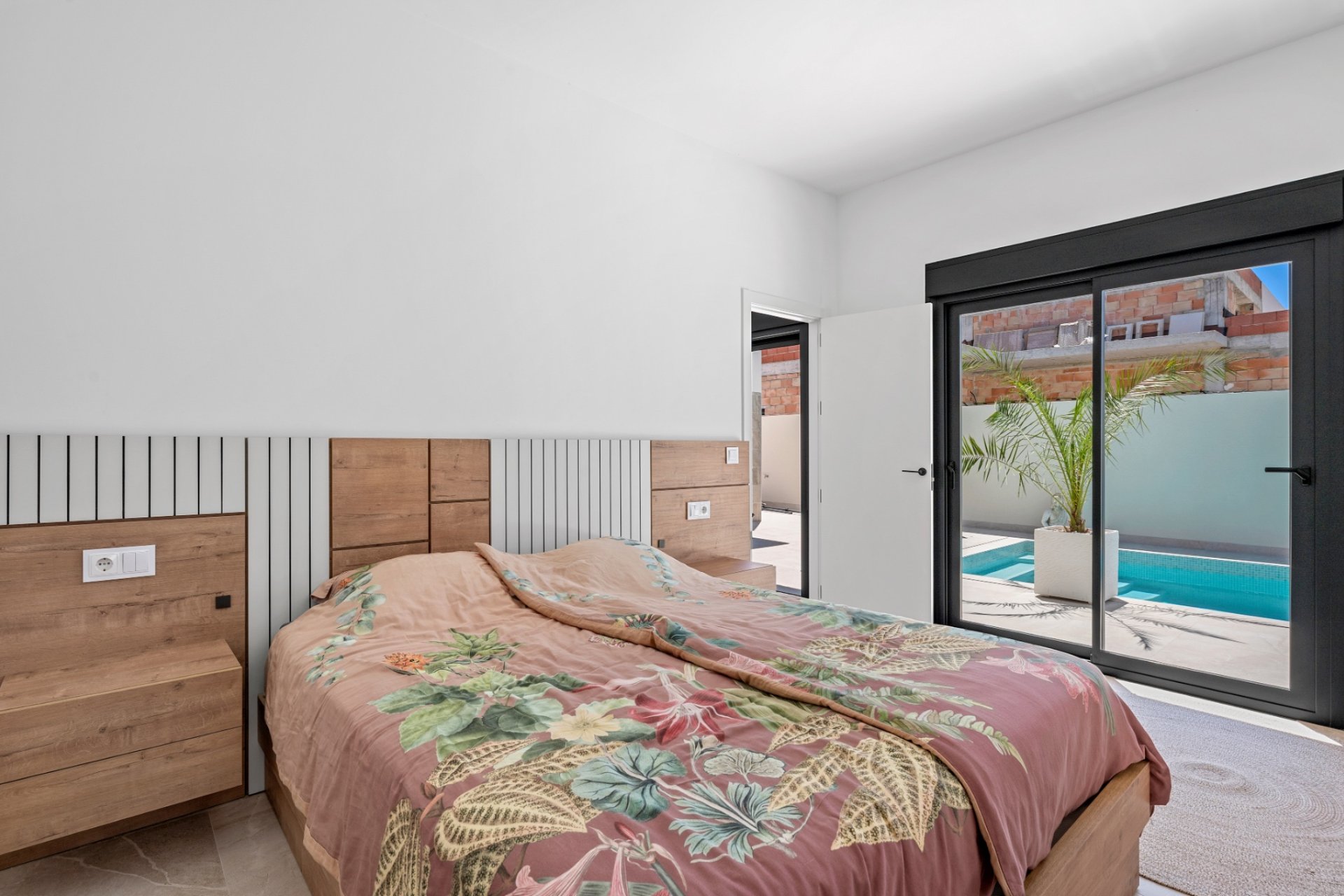 Reventa - Independiente / Villa -
Daya Nueva - Costa Blanca South