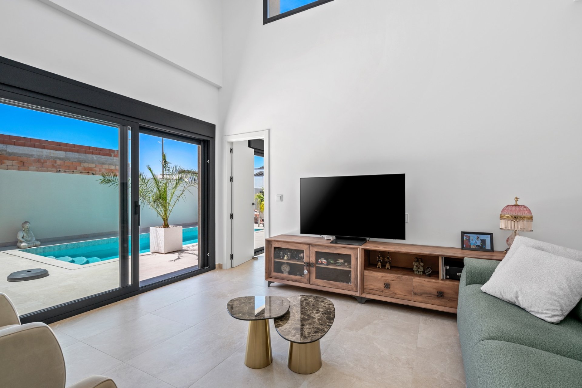 Reventa - Independiente / Villa -
Daya Nueva - Costa Blanca South