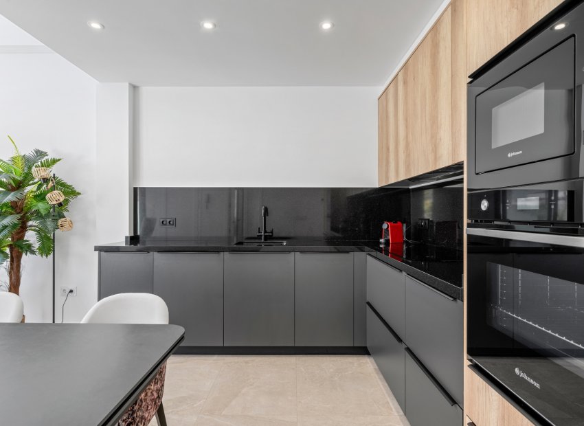 Reventa - Independiente / Villa -
Daya Nueva - Costa Blanca South