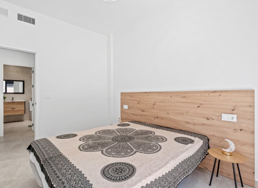 Reventa - Independiente / Villa -
Daya Nueva - Costa Blanca South
