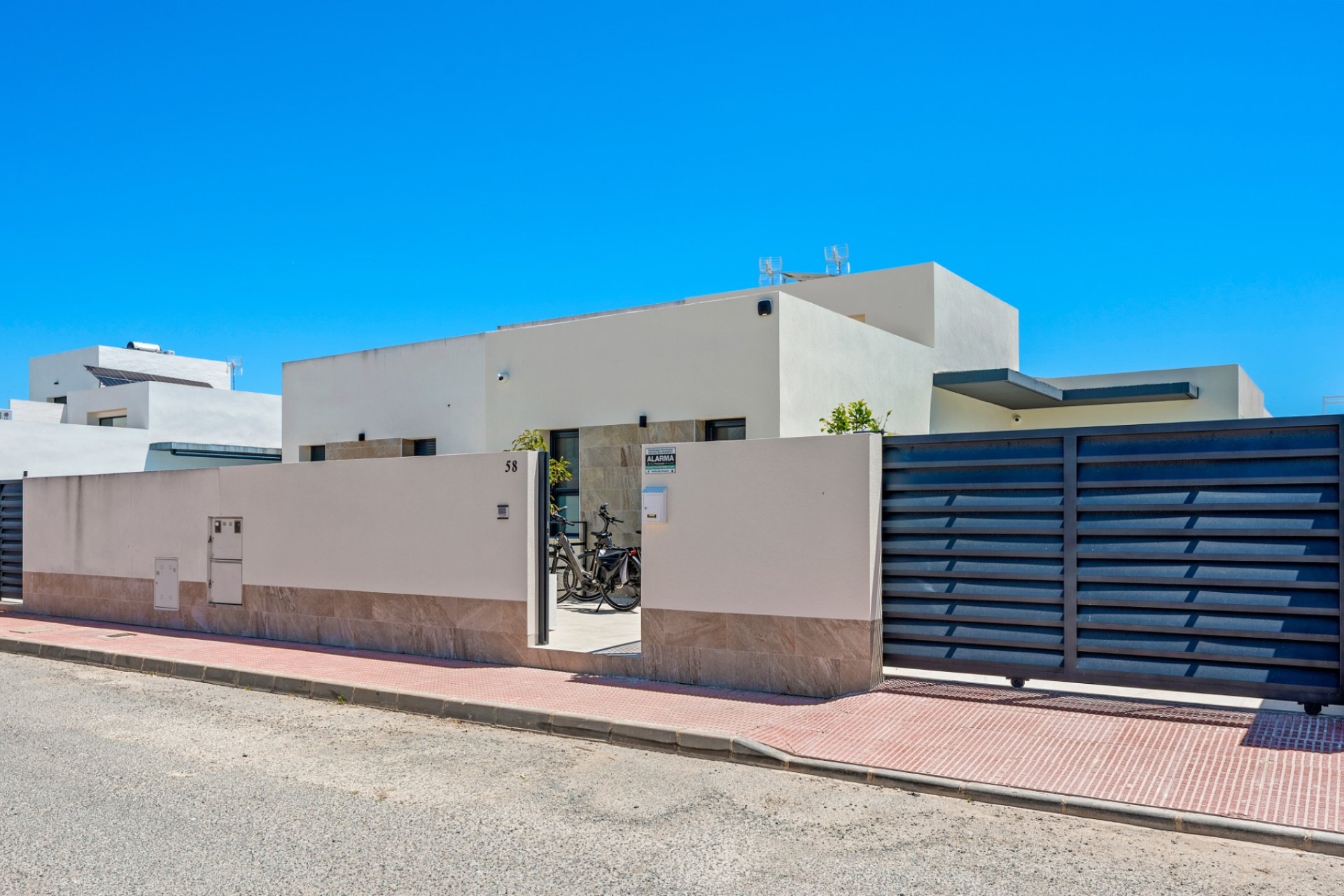 Reventa - Independiente / Villa -
Daya Nueva - Costa Blanca South