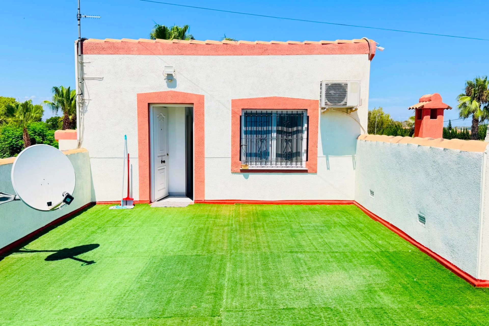 Reventa - Independiente / Villa -
Daya Vieja