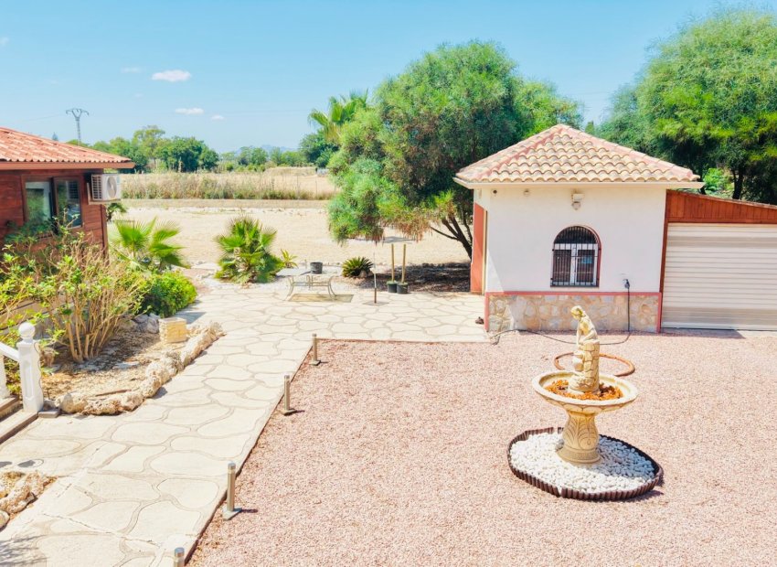 Reventa - Independiente / Villa -
Daya Vieja