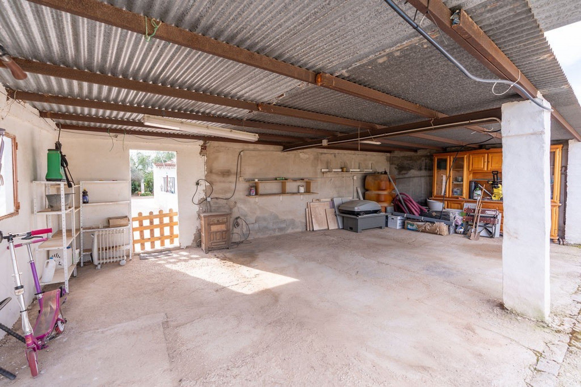 Reventa - Independiente / Villa -
Hondón de las Nieves