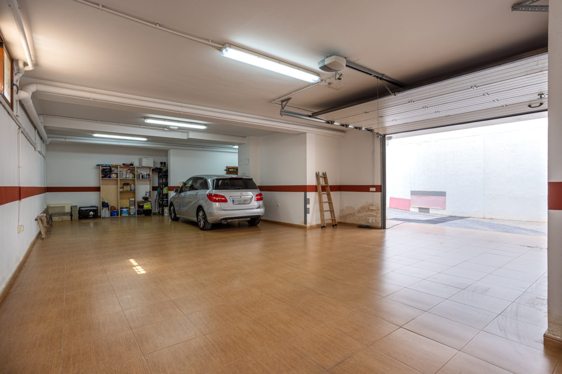 Reventa - Independiente / Villa -
Los Montesinos - La Herrada