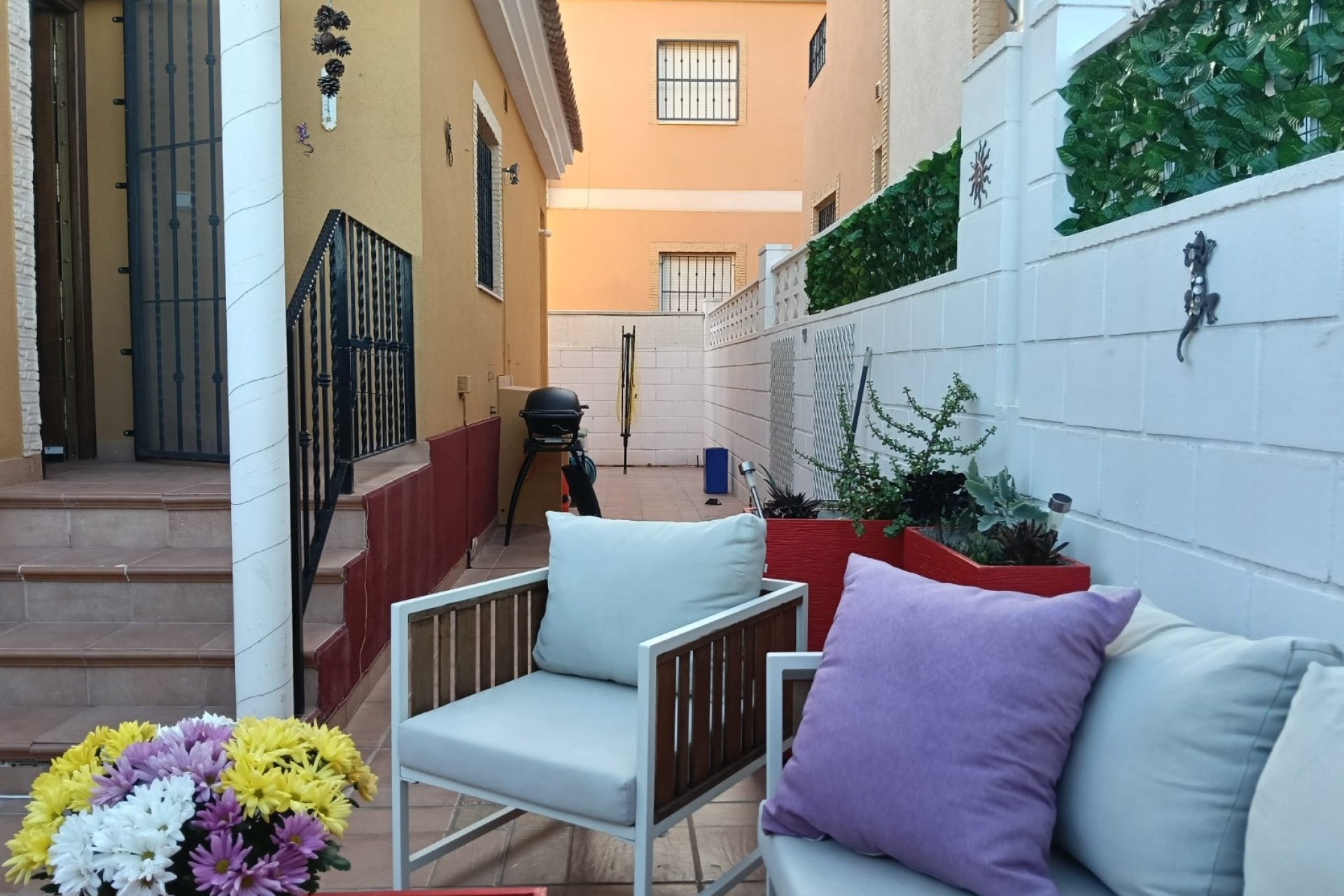 Reventa - Independiente / Villa -
Los Montesinos - La Herrada