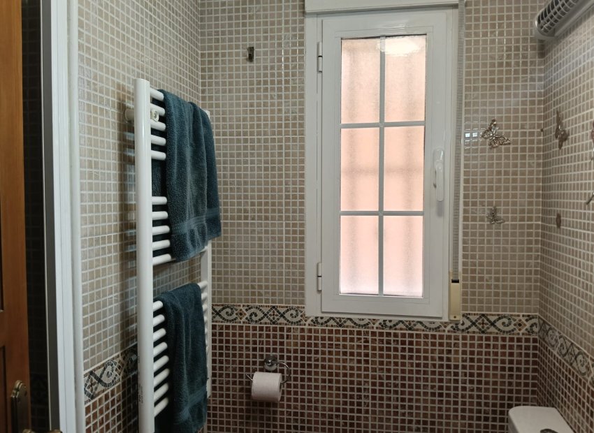 Reventa - Independiente / Villa -
Los Montesinos - La Herrada