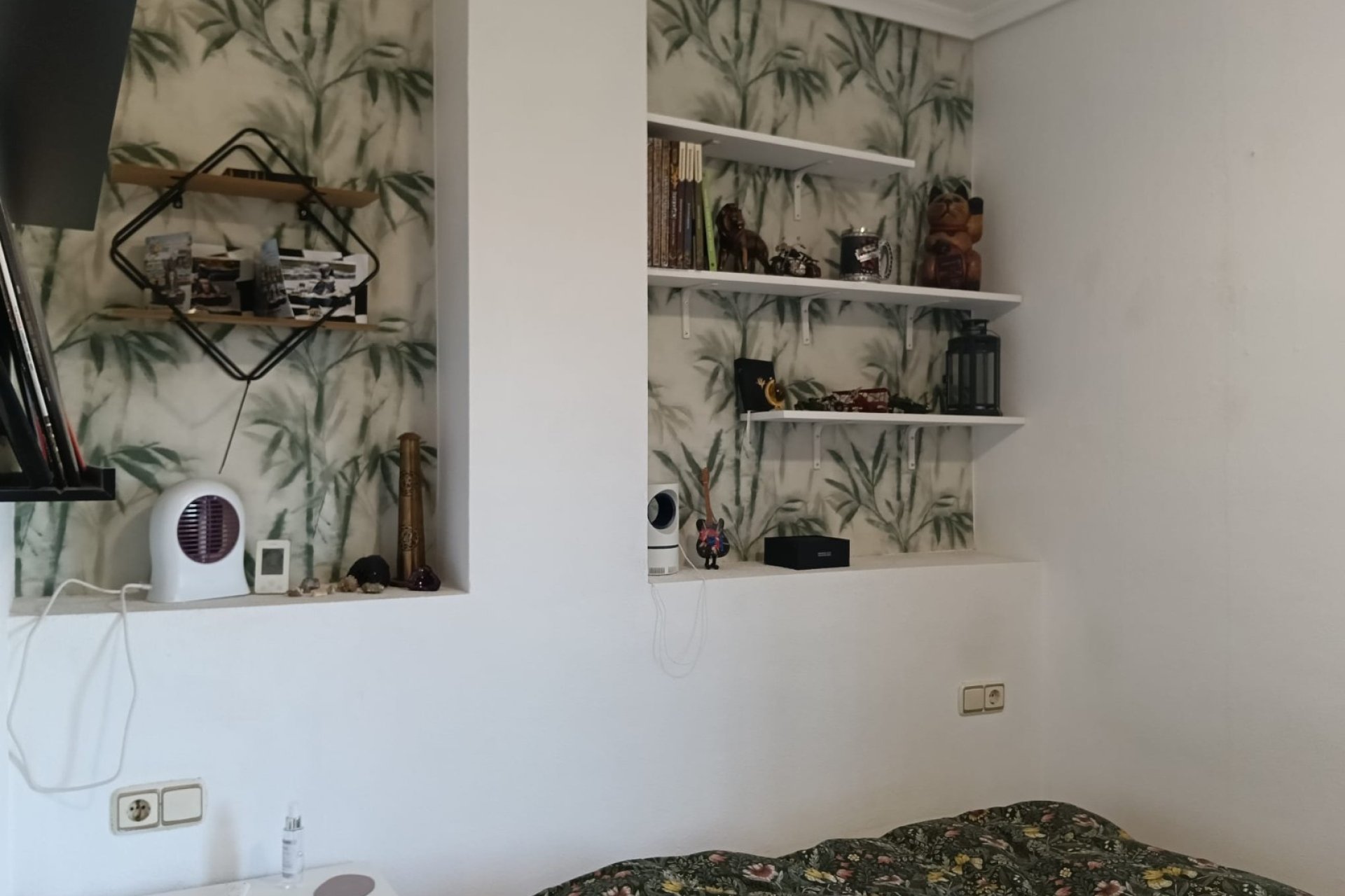 Reventa - Independiente / Villa -
Los Montesinos - La Herrada