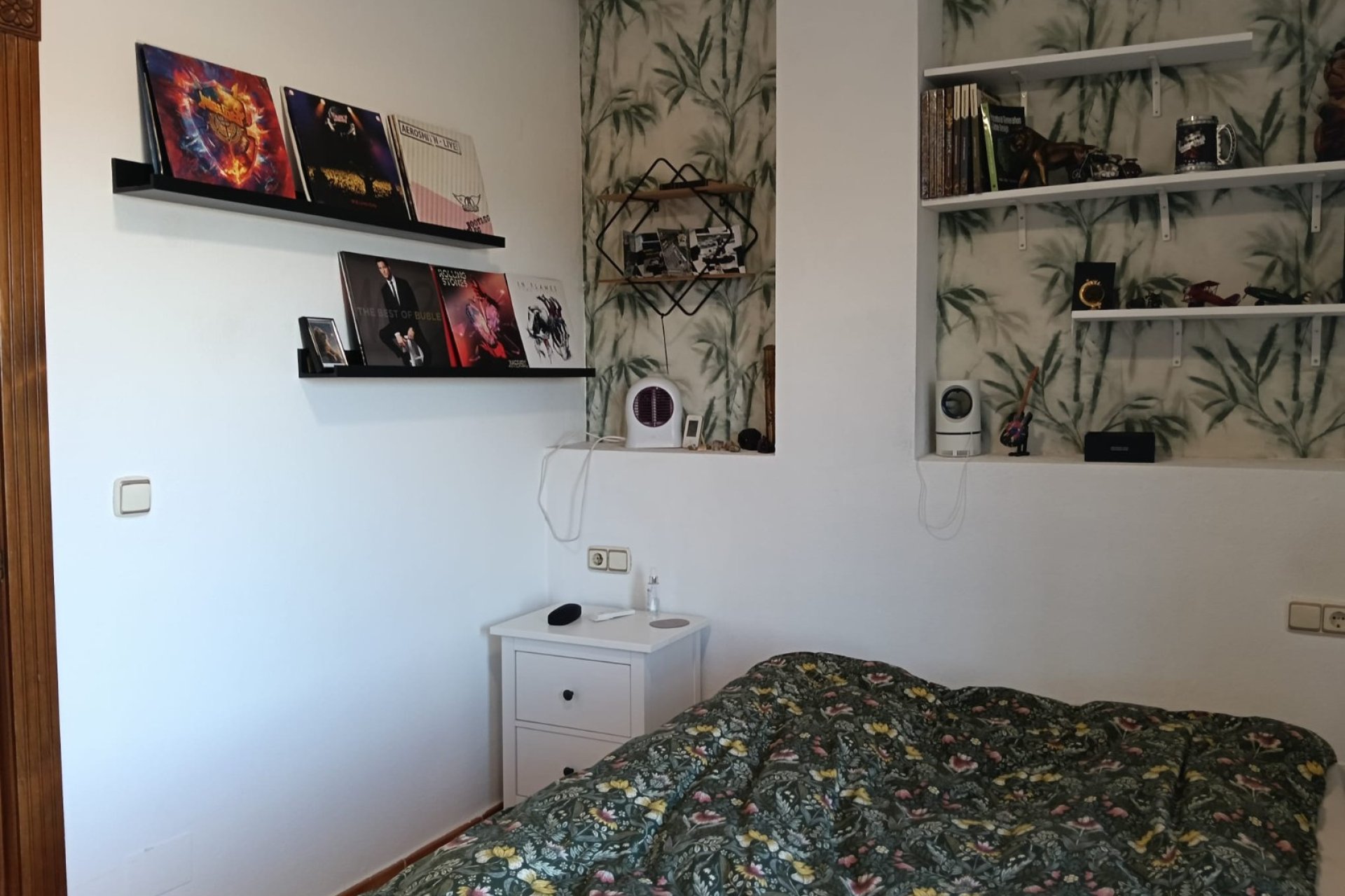 Reventa - Independiente / Villa -
Los Montesinos - La Herrada