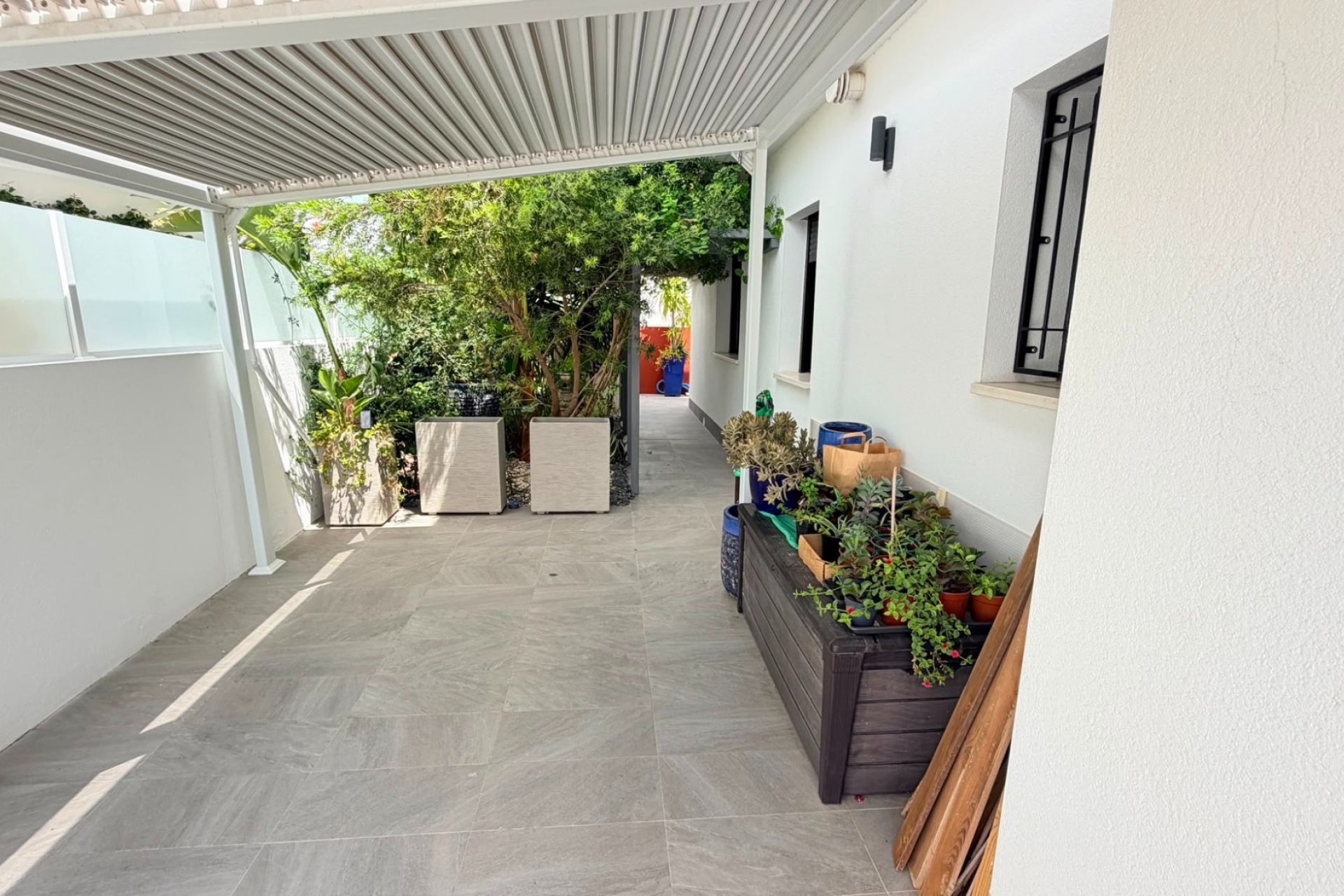 Reventa - Independiente / Villa -
Los Montesinos - La Herrada
