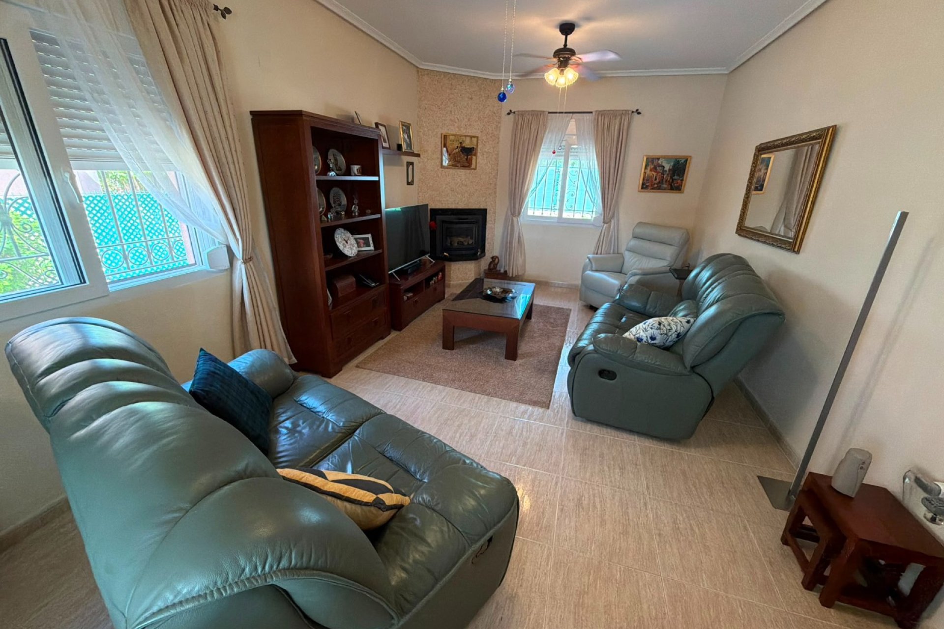 Reventa - Independiente / Villa -
Los Montesinos - La Herrada
