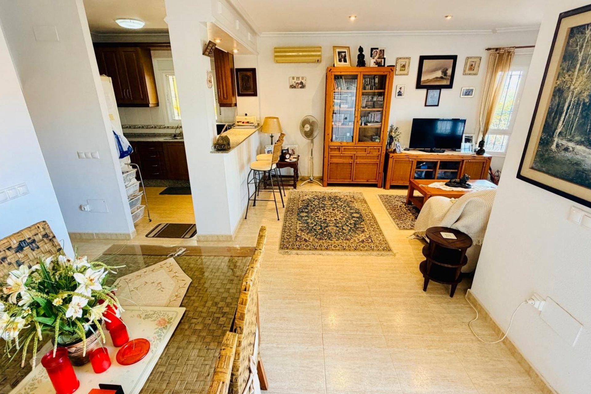 Reventa - Independiente / Villa -
Los Montesinos - La Herrada