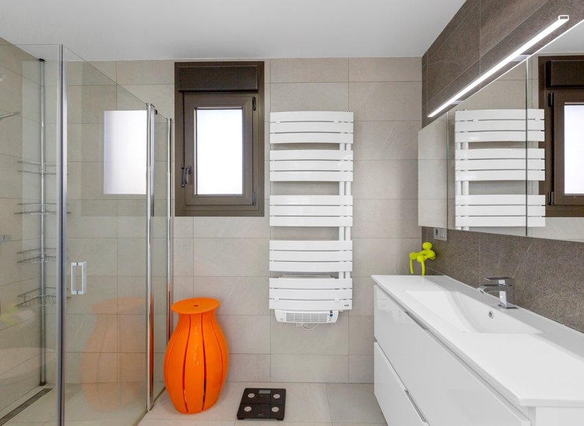 Reventa - Independiente / Villa -
Orihuela - Entre Naranjos Vistabella Golf