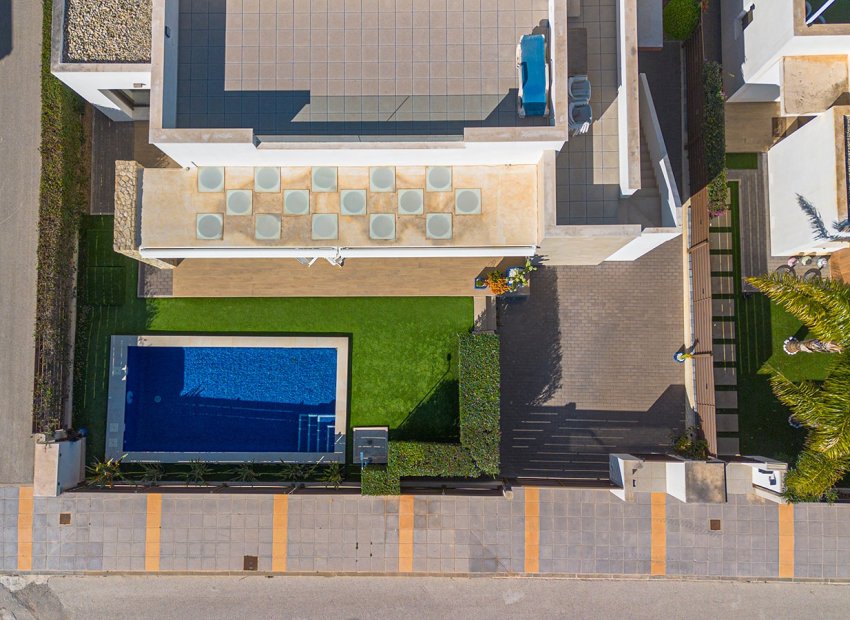 Reventa - Independiente / Villa -
Orihuela - Entre Naranjos Vistabella Golf