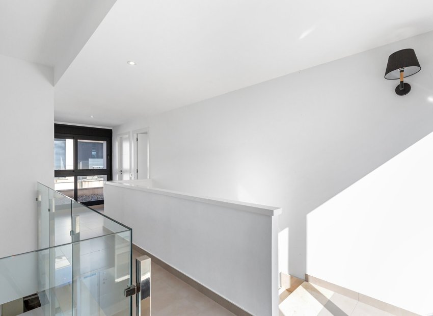 Reventa - Independiente / Villa -
Orihuela - Entre Naranjos Vistabella Golf