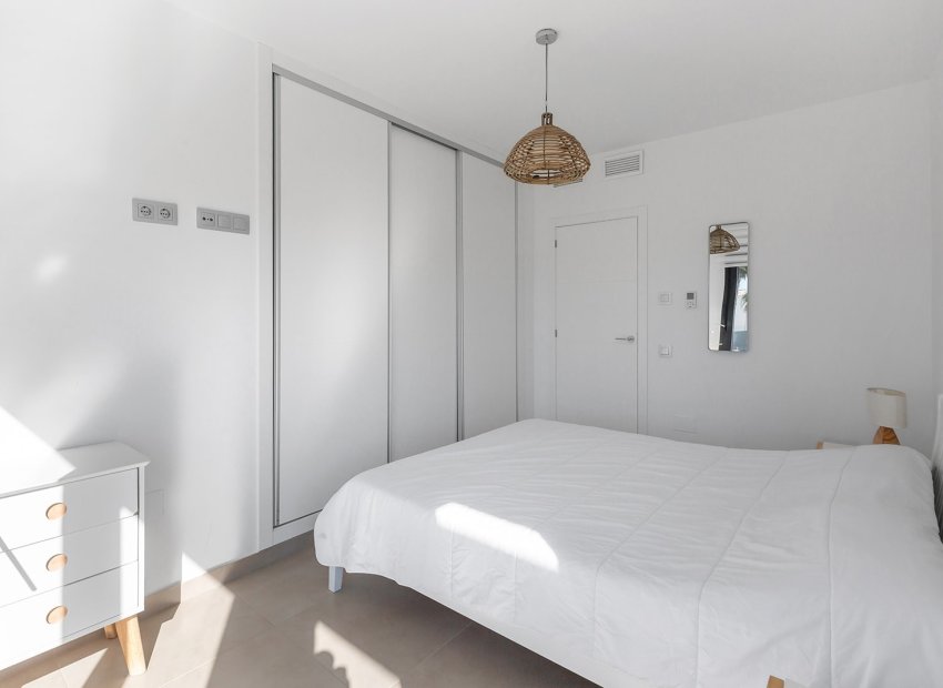 Reventa - Independiente / Villa -
Orihuela - Entre Naranjos Vistabella Golf