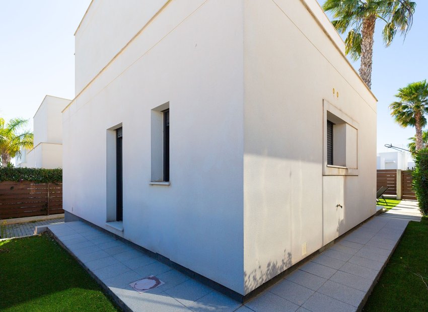 Reventa - Independiente / Villa -
Orihuela - Entre Naranjos Vistabella Golf