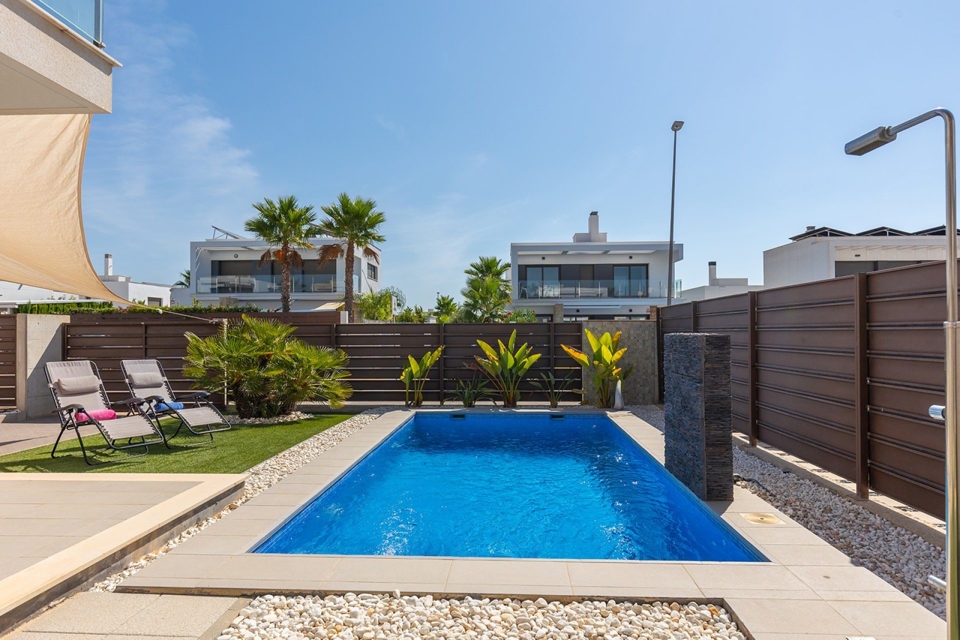 Reventa - Independiente / Villa -
Orihuela - Entre Naranjos Vistabella Golf