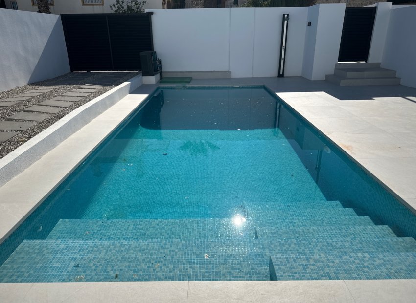 Reventa - Independiente / Villa -
Rojales - Ciudad Quesada