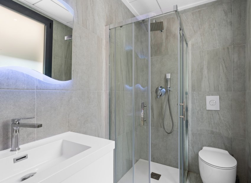 Reventa - Independiente / Villa -
San Miguel de Salinas - Costa Blanca South